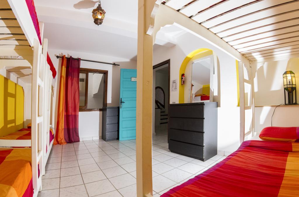 Dfrost Almugar Surf And Yoga Hostel Taghazout Εξωτερικό φωτογραφία