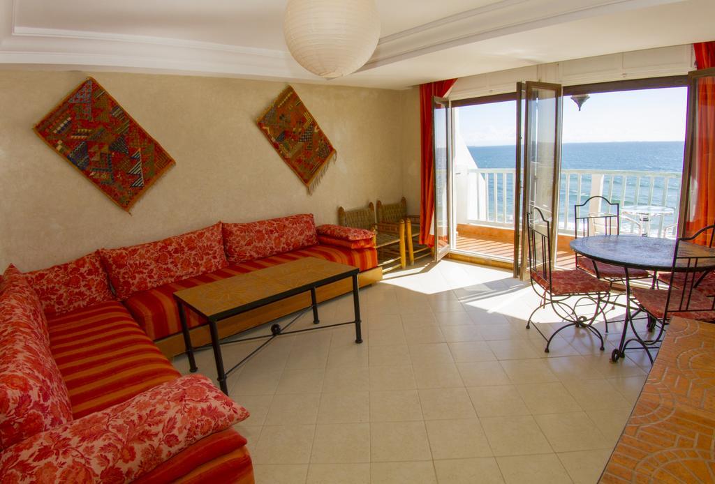 Dfrost Almugar Surf And Yoga Hostel Taghazout Εξωτερικό φωτογραφία
