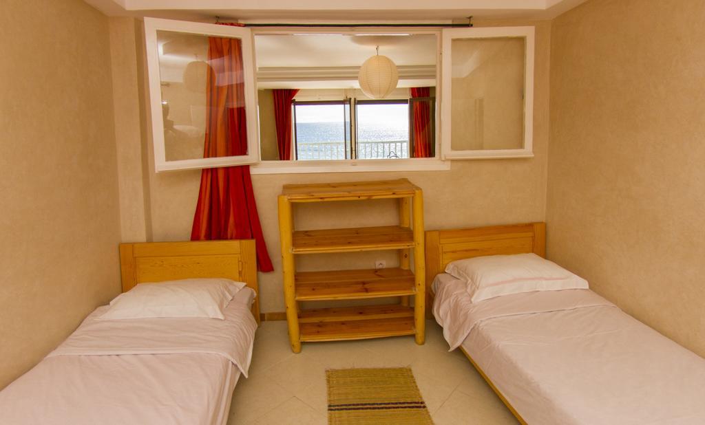 Dfrost Almugar Surf And Yoga Hostel Taghazout Εξωτερικό φωτογραφία