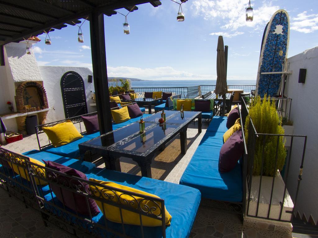 Dfrost Almugar Surf And Yoga Hostel Taghazout Εξωτερικό φωτογραφία